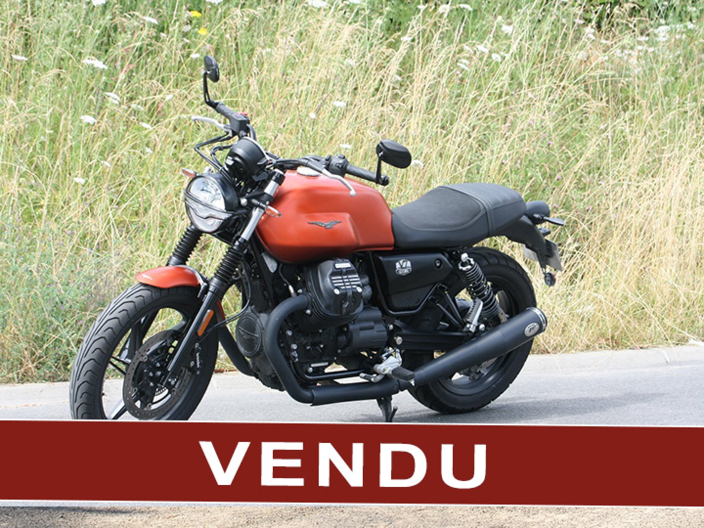 Moto Guzzi 850cc V7 STONE 2022  A2